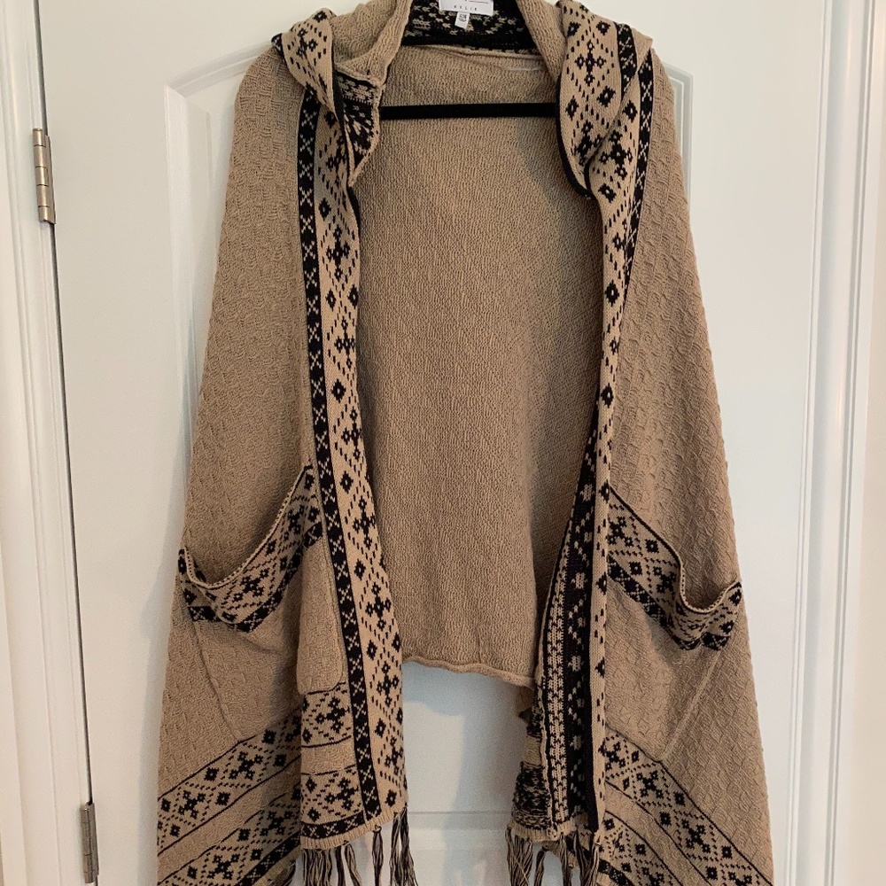 Kendall and Kylie cape
